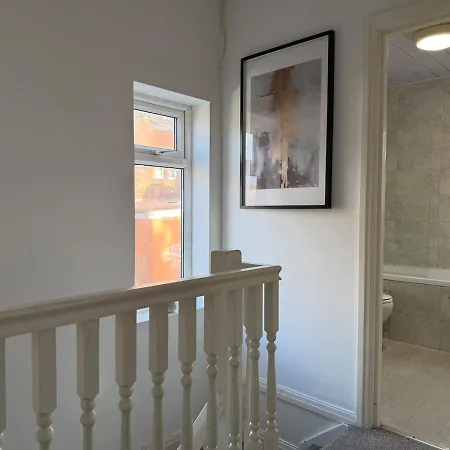 아파트 Modern 8 Guest Getaway - Large Kitchen & Lounge